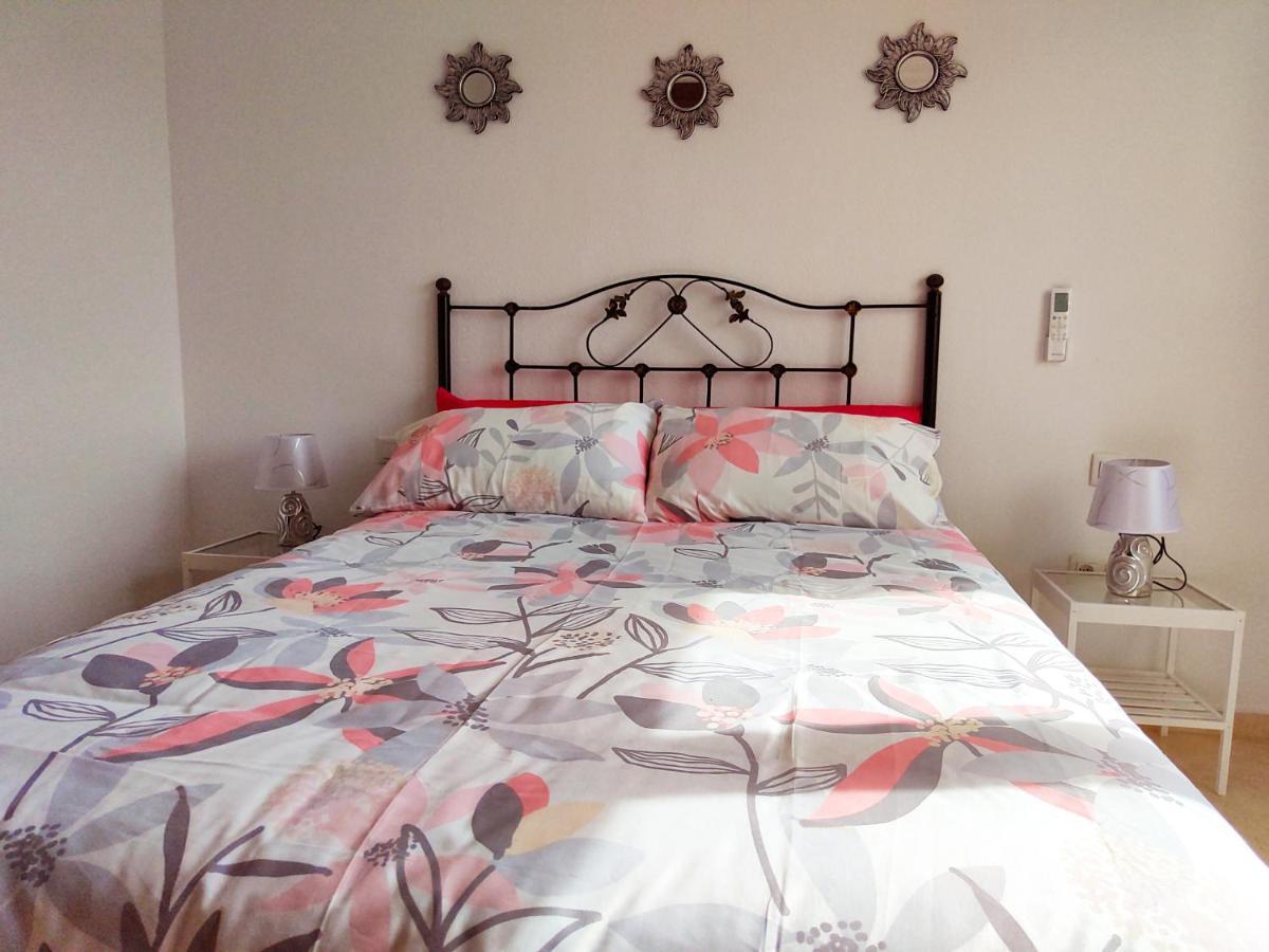 2bdr Sunny With Pool And Private Parking In Apartamento