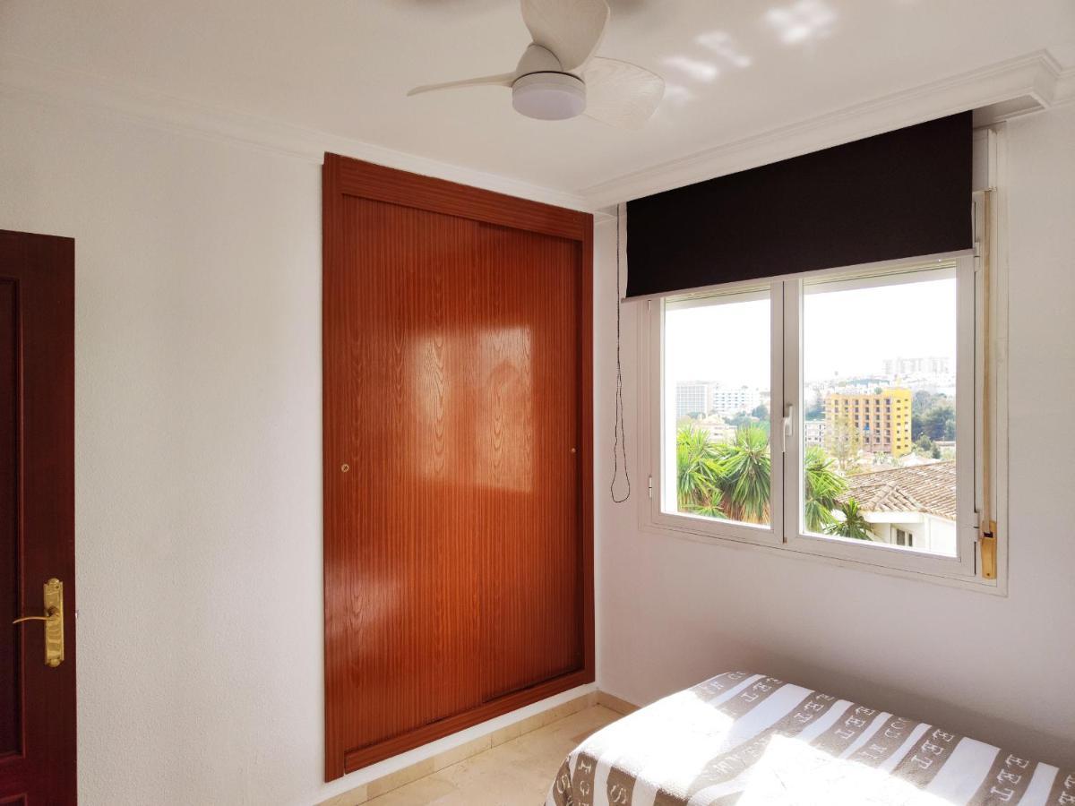 2bdr Sunny With Pool And Private Parking In Apartamento