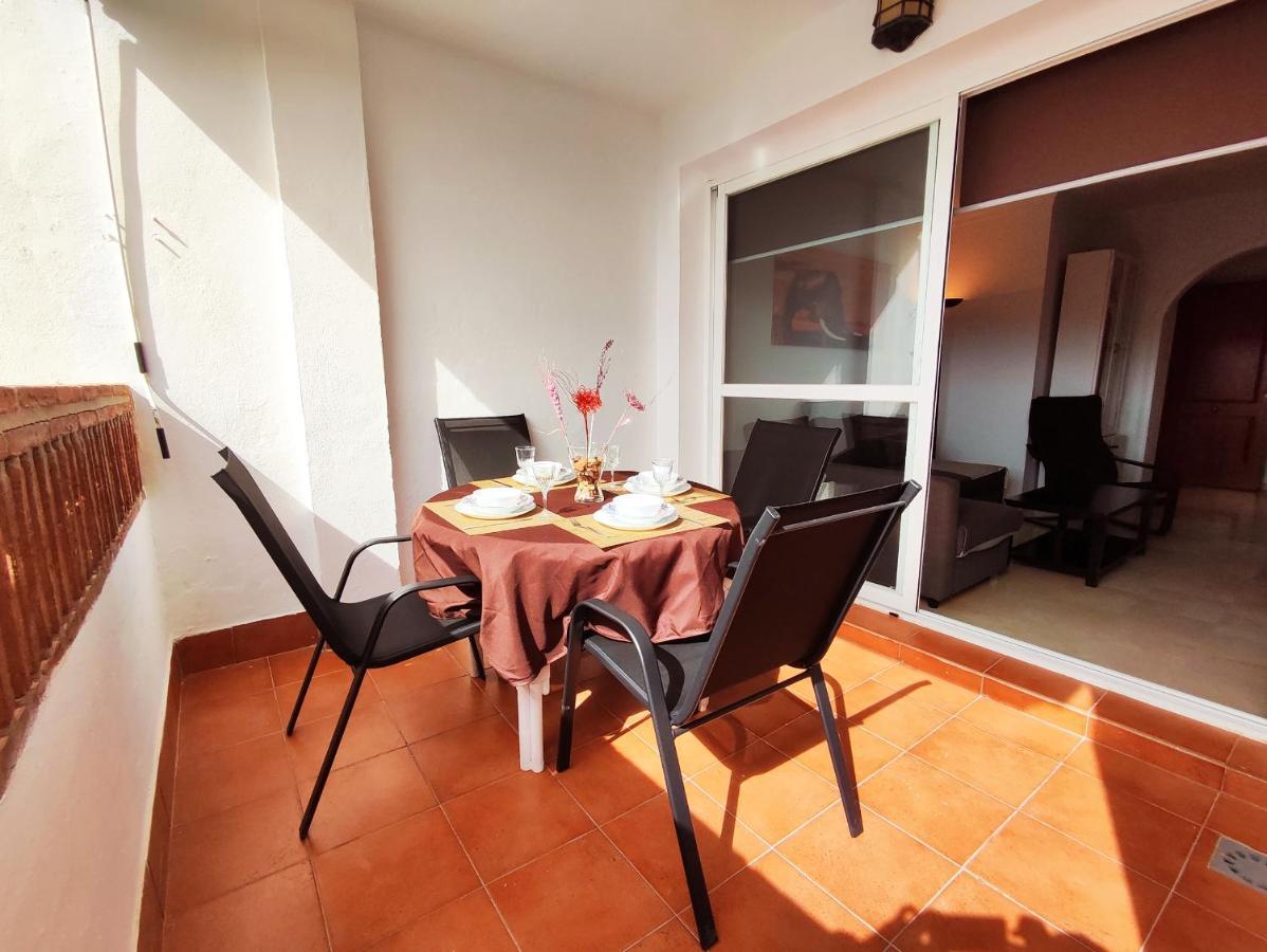Apartamento 2bdr Sunny With Pool And Private Parking In *